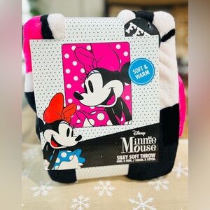 Disney Minnie Mouse Plush Blanket - Pink, Black, White